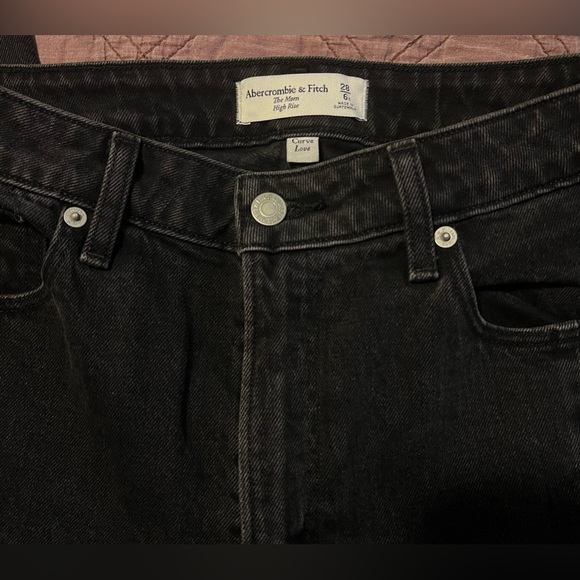 Abercrombie & Fitch The Mom High Rise Curve Love Black Jeans - Picture 6 of 7